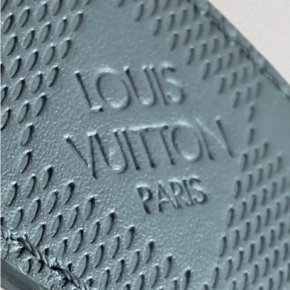 Authentic Louis Vuitton Black Belt No Buckle Size 42 - Picture 4 of 7